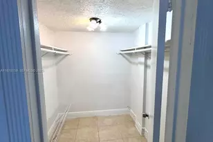 10090 NW 80th Ct, Hialeah Gardens, FL 33016 - Photo 12