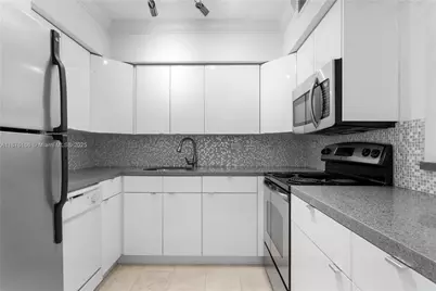 1500 Bay Rd #866S, Miami Beach, FL 33139 - Photo 6