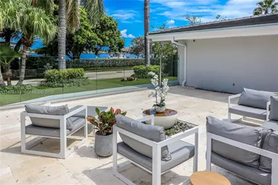 840 S Southlake Dr, Hollywood, FL 33019 - Photo 2