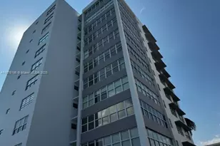 9100 W Bay Harbor Dr, Bay Harbor Islands, FL 33154 - Photo 1