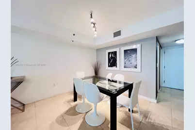 1200 Brickell Bay Dr #2809, Miami, FL 33131 - Photo 6