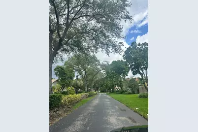 8563 SW 115th Ct #8563, Miami, FL 33173 - Photo 2