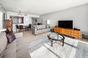 1331 Brickell Bay Dr, Miami, FL 33131 - Photo 4