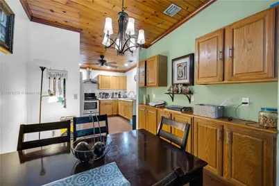 690 NW 18th St, Homestead, FL 33030 - Photo 4