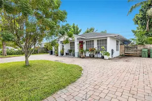 690 NW 18th St, Homestead, FL 33030 - Photo 2