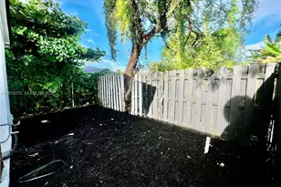 1601 NW 50th St, Miami, FL 33142 - Photo 18