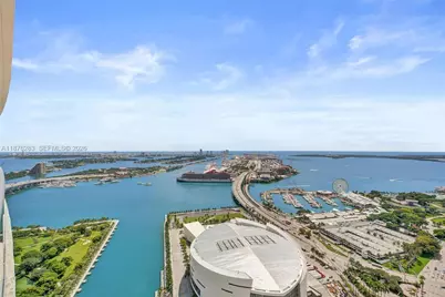 888 Biscayne Blvd #5102, Miami, FL 33132 - Photo 12