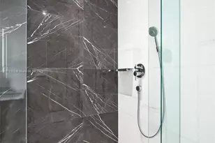 300 Biscayne Blvd Way, Miami, FL 33131 - Photo 18