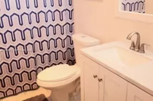 1025 SE 4th Ave, Dania Beach, FL 33004 - Photo 18