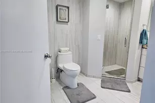 3483 Emerald Oaks Dr, Hollywood, FL 33021 - Photo 28