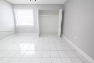 140 NW 14th Ave, Miami, FL 33125 - Photo 8