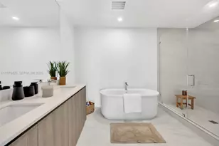 17550 Collins Ave, Sunny Isles Beach, FL 33160 - Photo 24