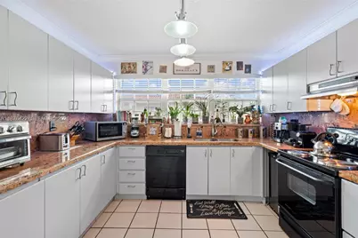 49 Majorca Ave #203, Coral Gables, FL 33134 - Photo 8