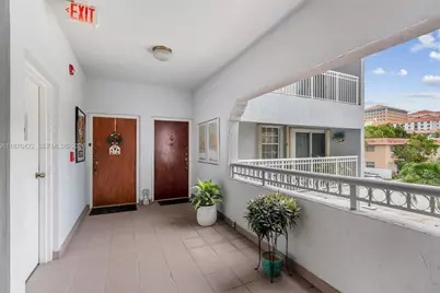 49 Majorca Ave #203, Coral Gables, FL 33134 - Photo 2