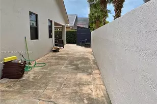 16605 SW 90th St, Miami, FL 33196 - Photo 32