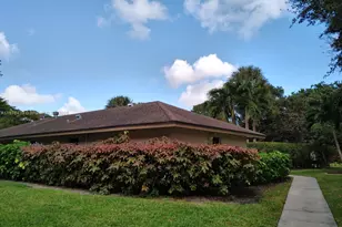 3510 Oaks Way, Pompano Beach, FL 33069 - Photo 6