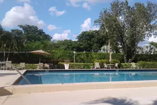 3510 Oaks Way, Pompano Beach, FL 33069 - Photo 8