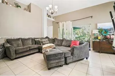 8525 Pine Cay, West Palm Beach, FL 33411 - Photo 12