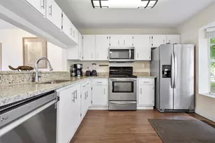 12175 NW 36th Pl, Sunrise, FL 33323 - Photo 10