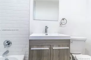 2201 NE 14th Ave, Wilton Manors, FL 33305 - Photo 26