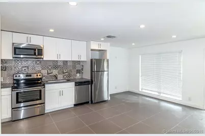 2201 NE 14th Ave #3, Wilton Manors, FL 33305 - Photo 20