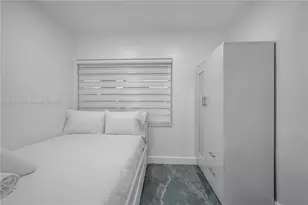 11221 NE 9th Ct, Biscayne Park, FL 33161 - Photo 16