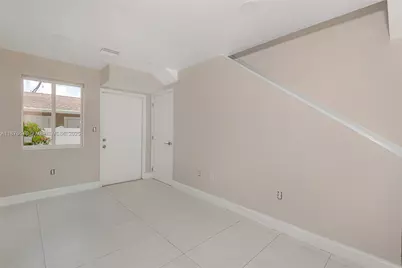 811 NW 3rd Ave #1, Fort Lauderdale, FL 33311 - Photo 4