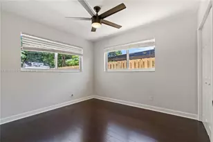 81 NE 47th Ct, Oakland Park, FL 33334 - Photo 12