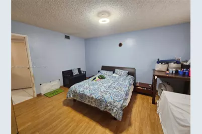 5350 W 21st Ct #407, Hialeah, FL 33016 - Photo 8