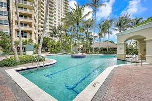 19501 W Country Club Dr, Aventura, FL 33180 - Photo 32