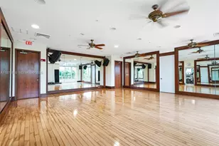 19501 W Country Club Dr, Aventura, FL 33180 - Photo 40