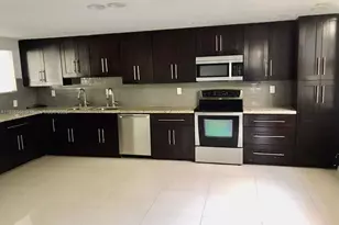 20381 NE 30th Ave, Aventura, FL 33180 - Photo 2