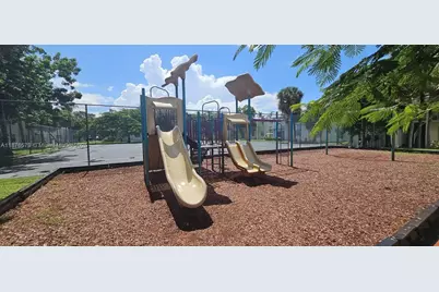 411 Executive Center Dr #209, West Palm Beach, FL 33401 - Photo 42