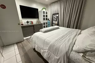 1279 W 51st Pl, Hialeah, FL 33012 - Photo 12