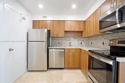 5101 Collins Ave #14T, Miami Beach, FL 33140 - Photo 4