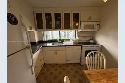 17011 N Bay Rd #805, Sunny Isles Beach, FL 33160 - Photo 10