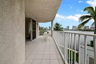 18260 N Bay Rd, Sunny Isles Beach, FL 33160 - Photo 8