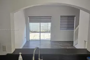 7995 NW 8th St, Miami, FL 33126 - Photo 4