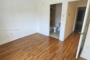 7995 NW 8th St, Miami, FL 33126 - Photo 10