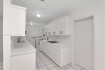 14700 SW 105th Ct, Miami, FL 33176 - Photo 6