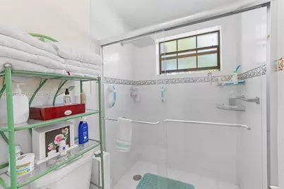 11657 NW 11th Street, Pembroke Pines, FL 33026 - Photo 18