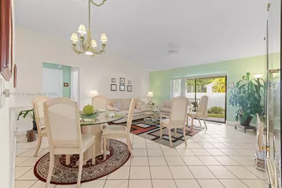 11657 NW 11th Street, Pembroke Pines, FL 33026 - Photo 4