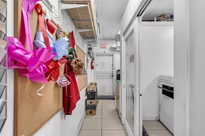 7147 SW 8th St, Miami, FL 33144 - Photo 12