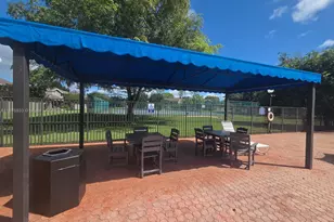 15798 Woodgate Ct, Sunrise, FL 33326 - Photo 36