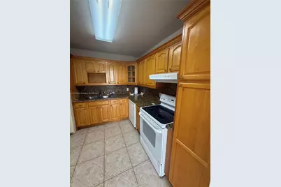 2025 NE 164th St #806, North Miami Beach, FL 33162 - Photo 2