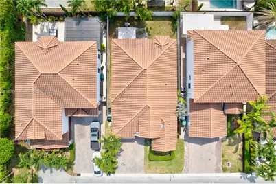 1023 NW 100th Ave, Miami, FL 33172 - Photo 30