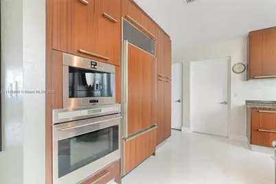 15811 Collins Ave #704, Sunny Isles Beach, FL 33160 - Photo 8