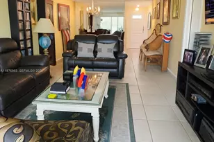 671 S Hollybrook Dr, Pembroke Pines, FL 33025 - Photo 2