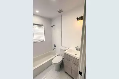7814 NW 5th Ct, Miami, FL 33150 - Photo 6