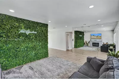 19625 NW Nw 6th Pl, Miami Gardens, FL 33169 - Photo 6